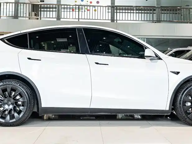 Tesla Model Y 2022 — фото 4