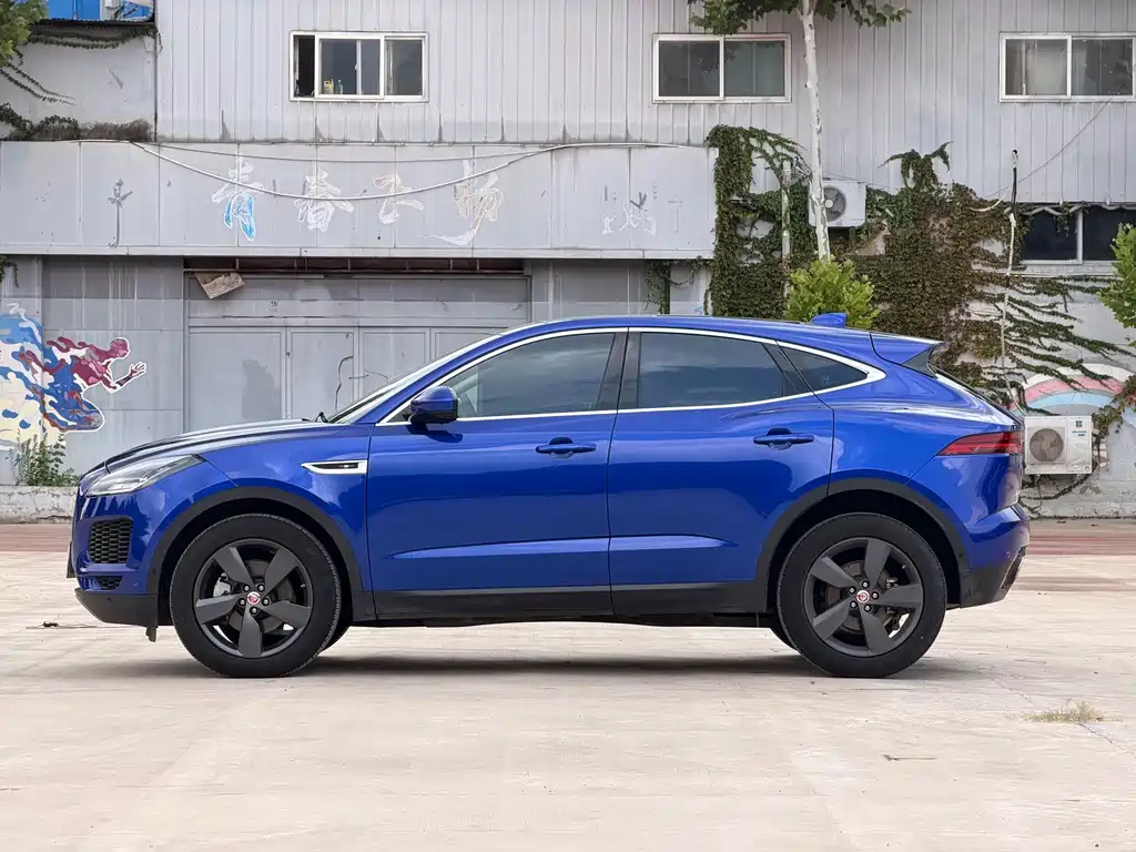 Jaguar E-PACE 2021 — фото 4