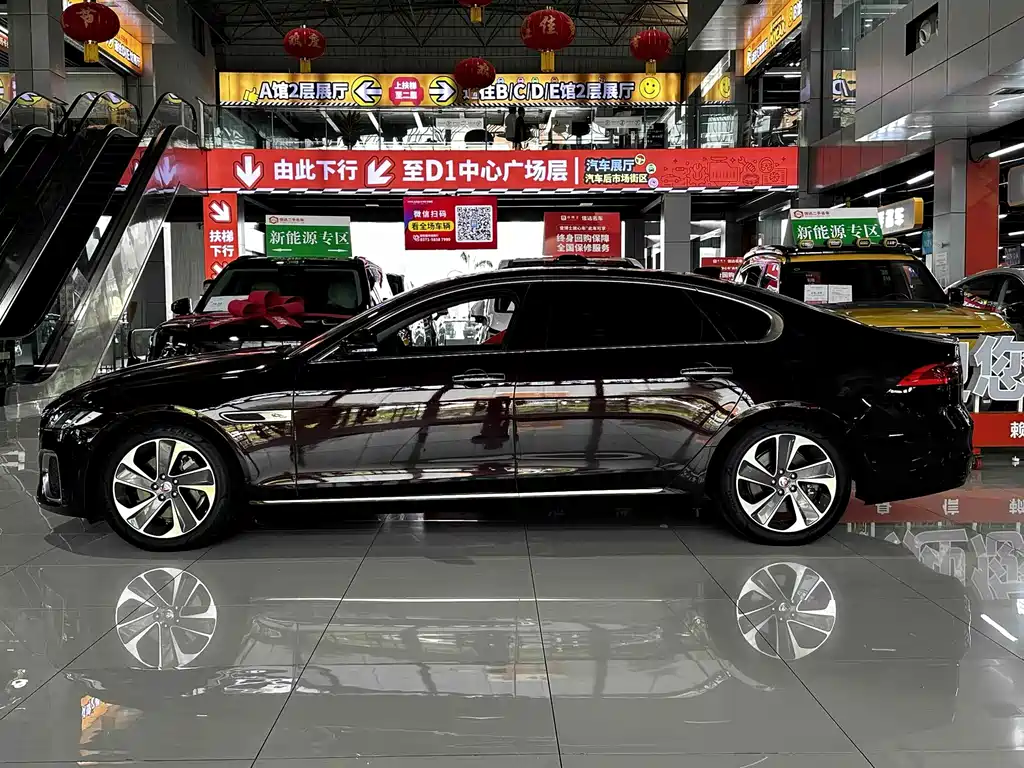 Jaguar XFL 2022 — фото 14