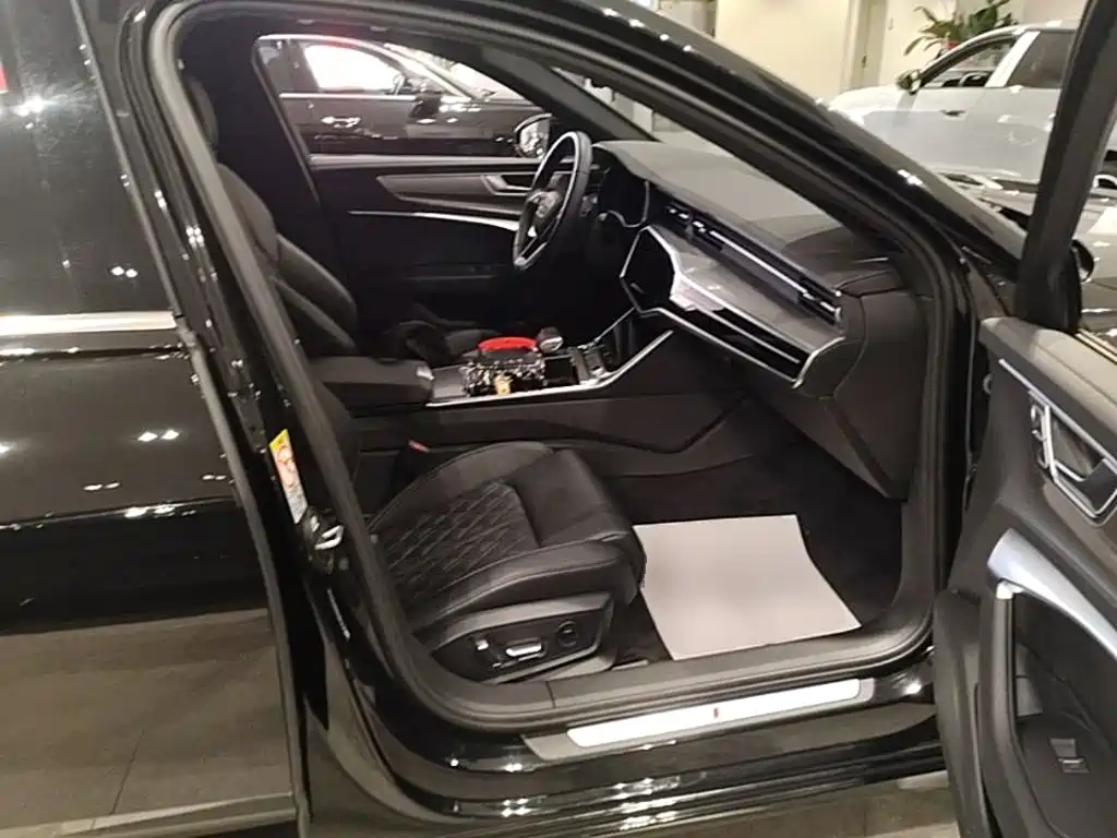 Audi A6L 2025 — фото 25