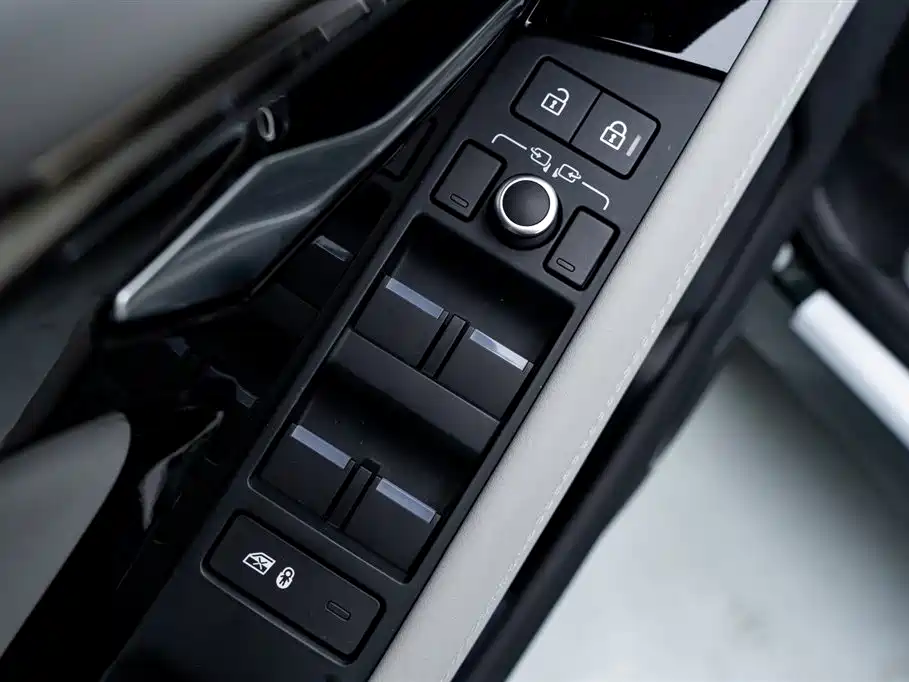 Land Rover Evoque 2026 — фото 21