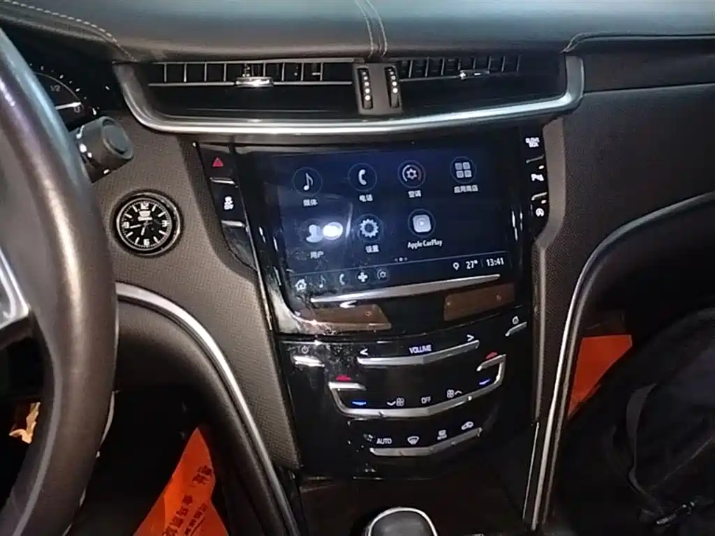 Cadillac XTS 2019 — фото 13