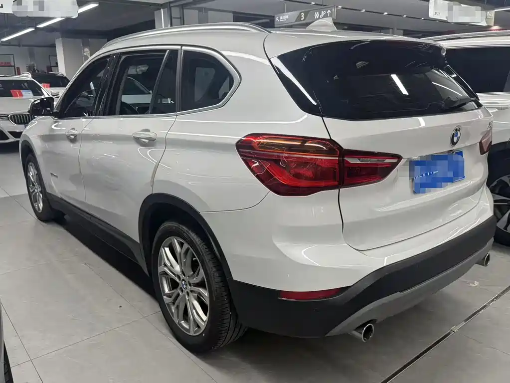 BMW X1 2017 — фото 11