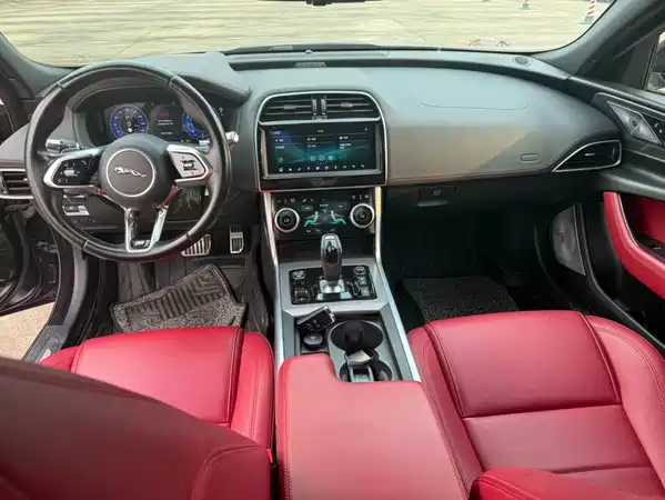 Jaguar XEL 2020