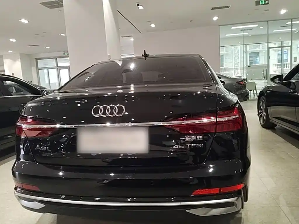 Audi A6L 2025