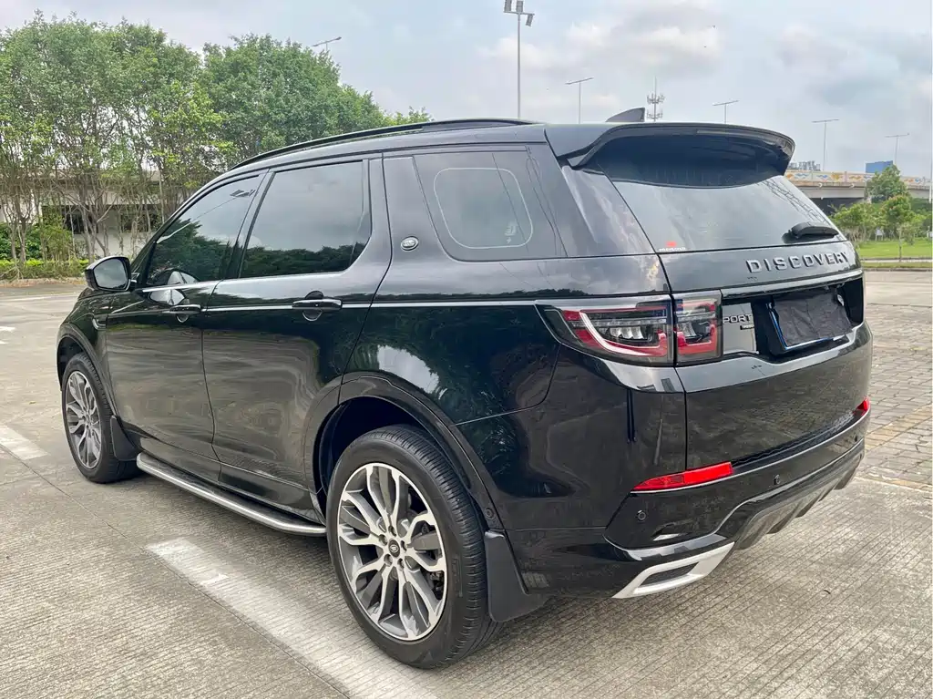 Land Rover Discovery Sport 2023 — фото 11