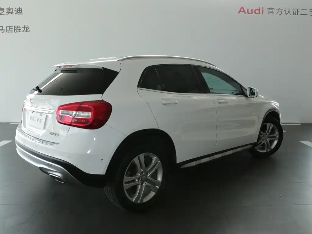 Mercedes-Benz GLA 2016