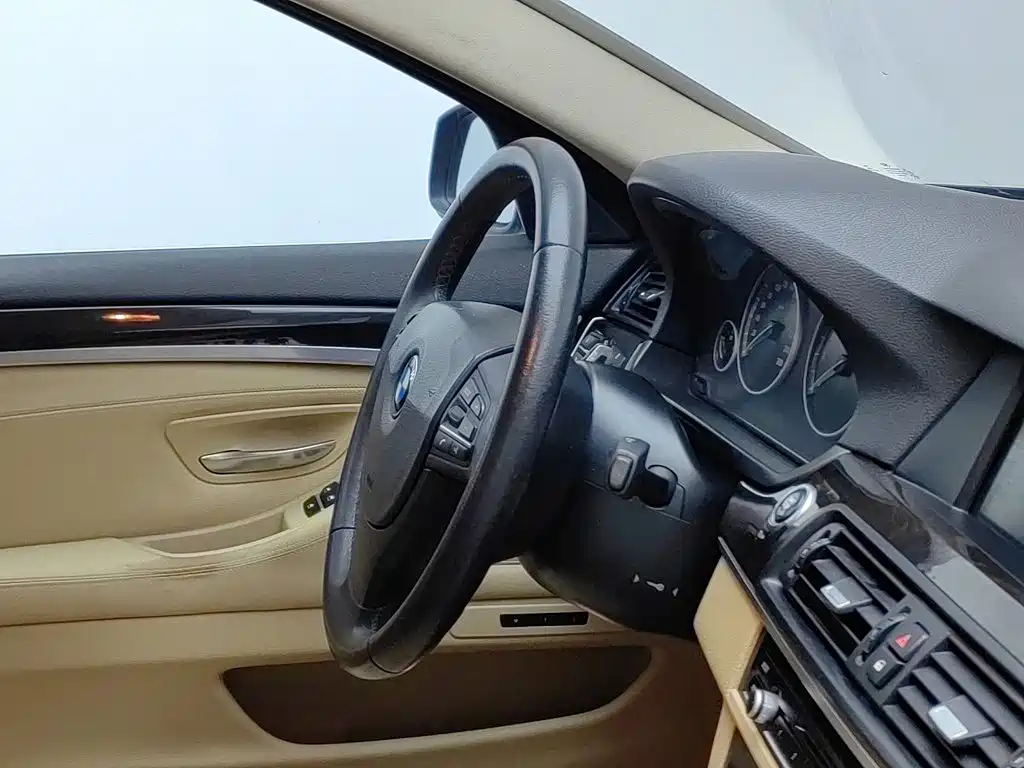BMW 5 Series 2013 — фото 22