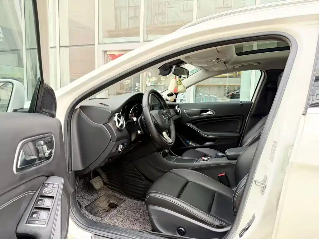 Mercedes-Benz GLA 2018 — фото 4