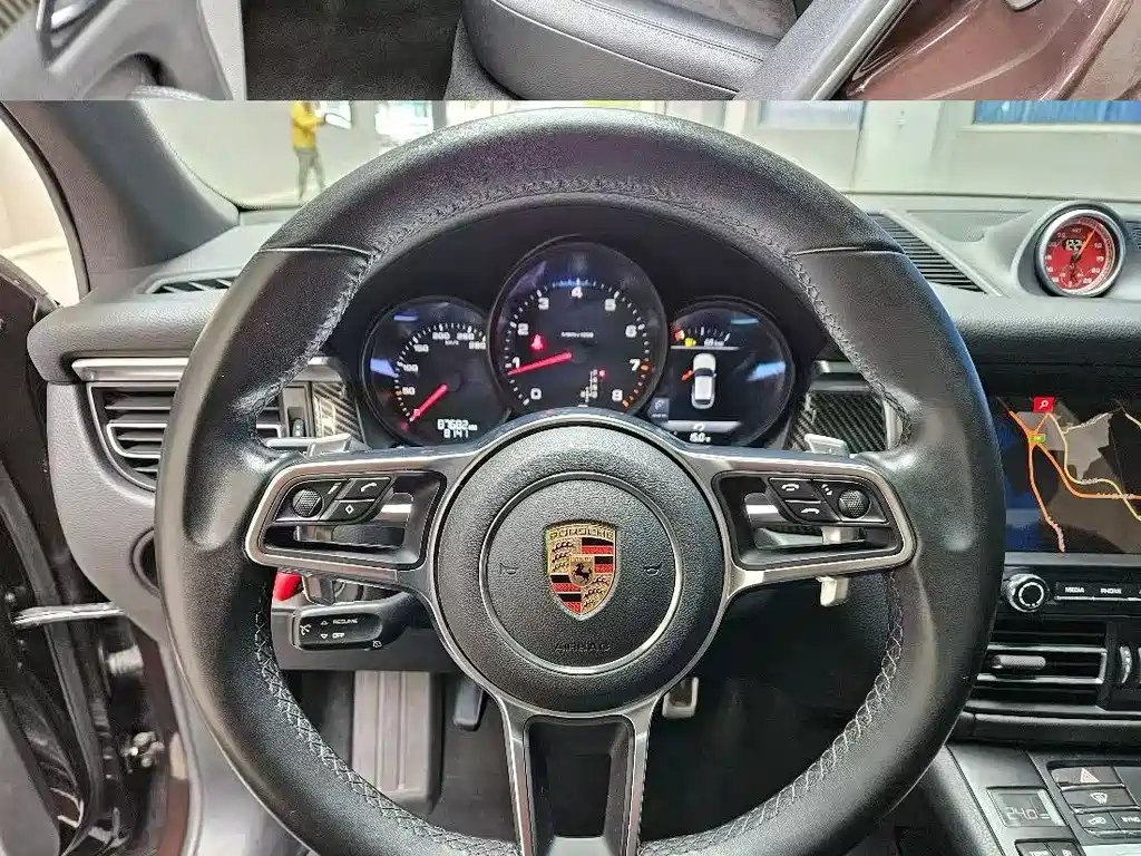 Porsche Macan 2019 — фото 9