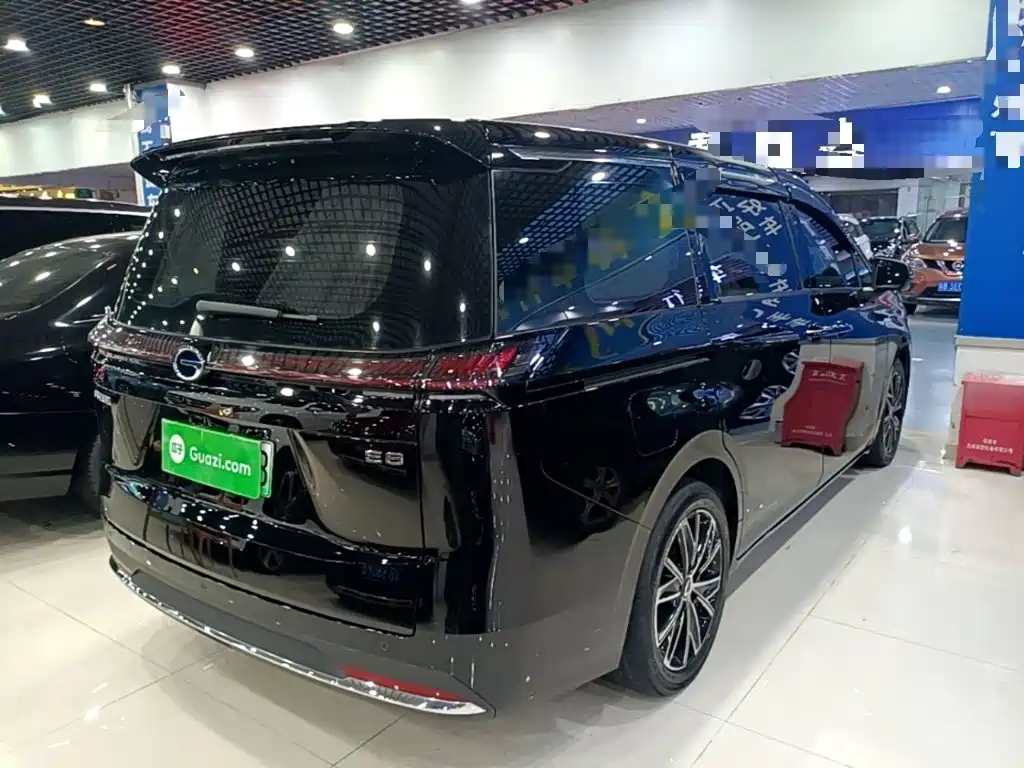 GAC Motor E8 PHEV 2024 — фото 7