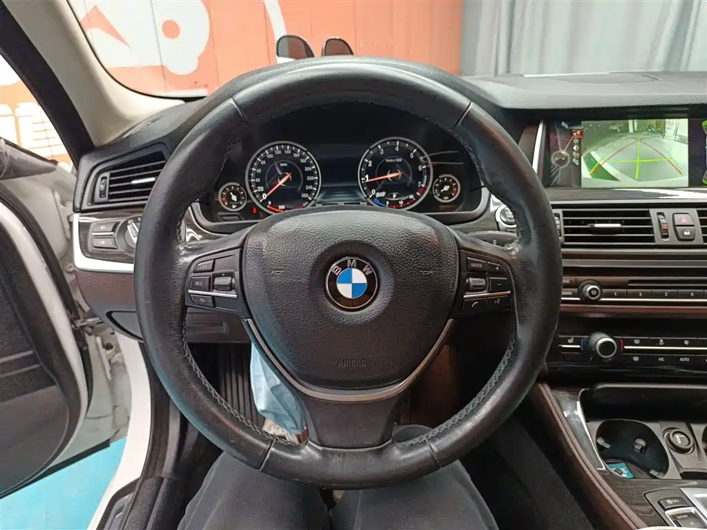 BMW 5 Series 2014 — фото 3