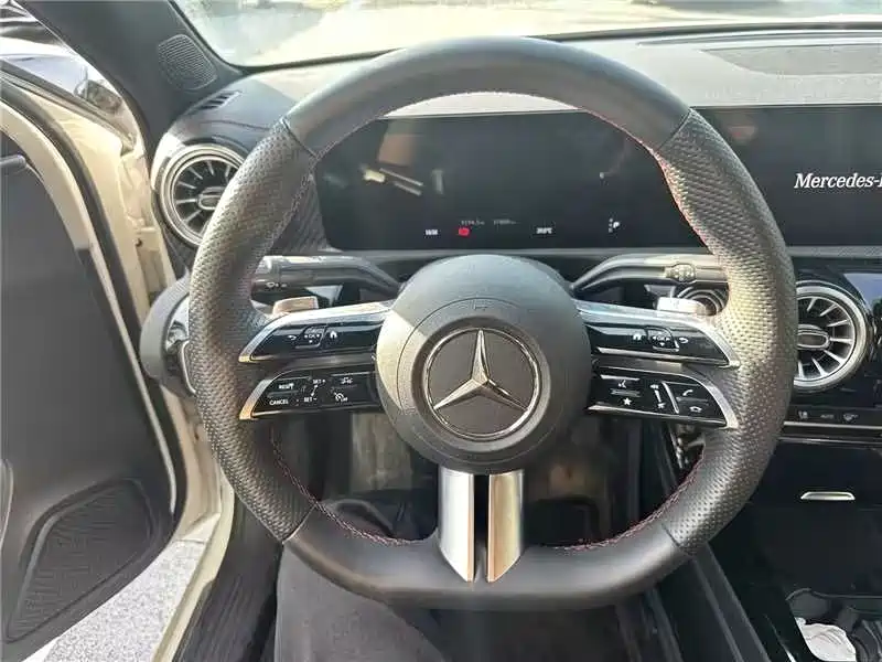 Mercedes-Benz A-Class 2023 — фото 8