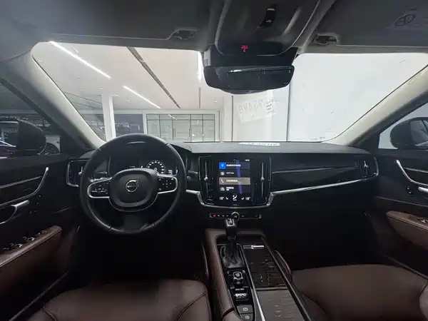 Volvo S90 2018