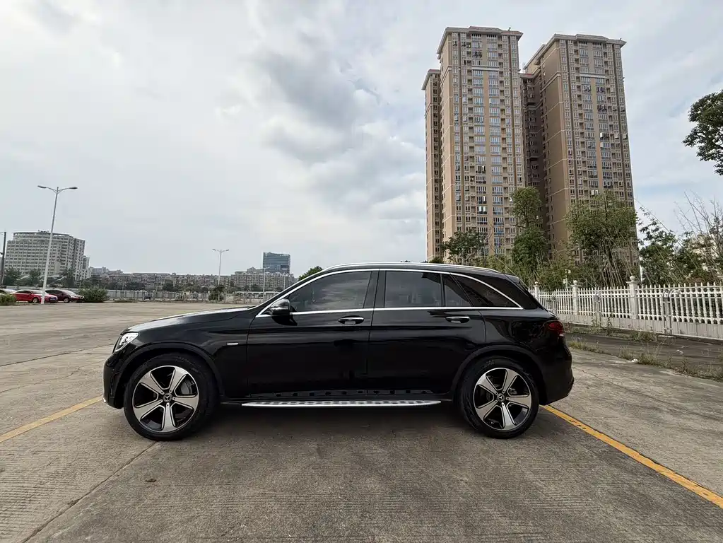 Mercedes-Benz GLC 2023 — фото 12
