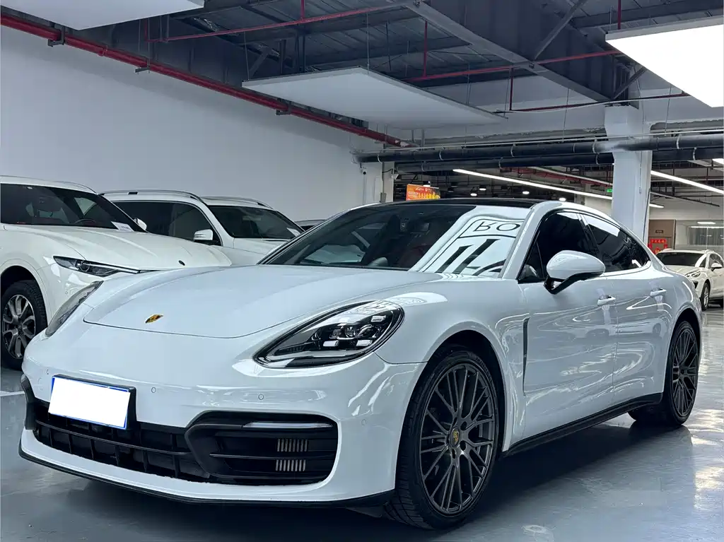 Porsche Panamera 2023