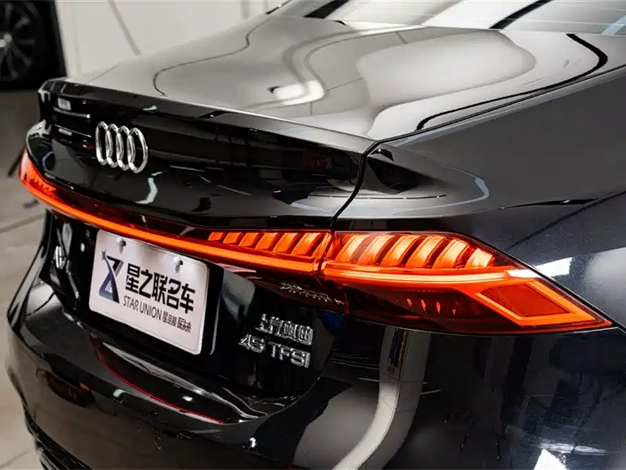 Audi A7L 2024 — фото 9