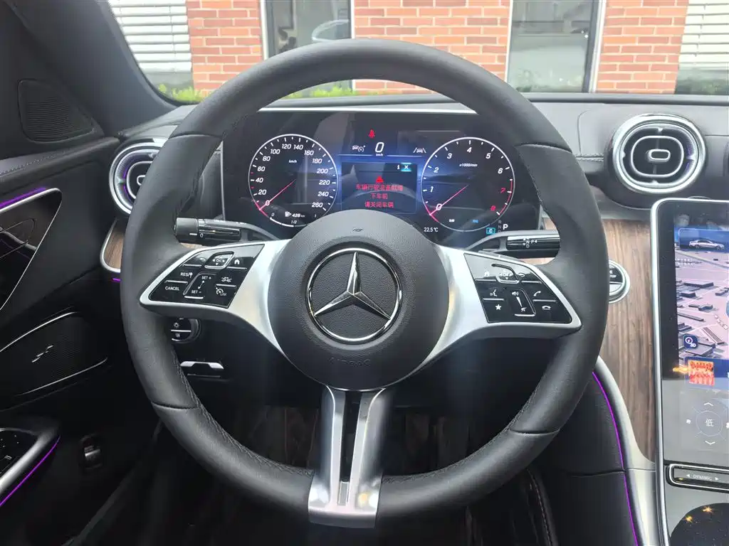 Mercedes-Benz C-Class 2025 — фото 18