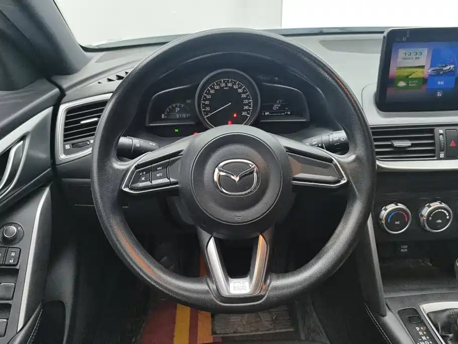 Mazda CX-4 2018 — фото 15