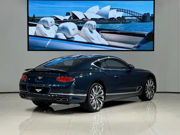Bentley Continental 2023