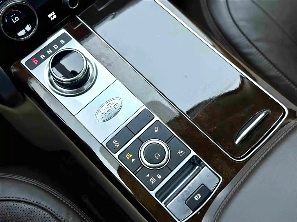 Land Rover Range Rover 2022 — фото 12