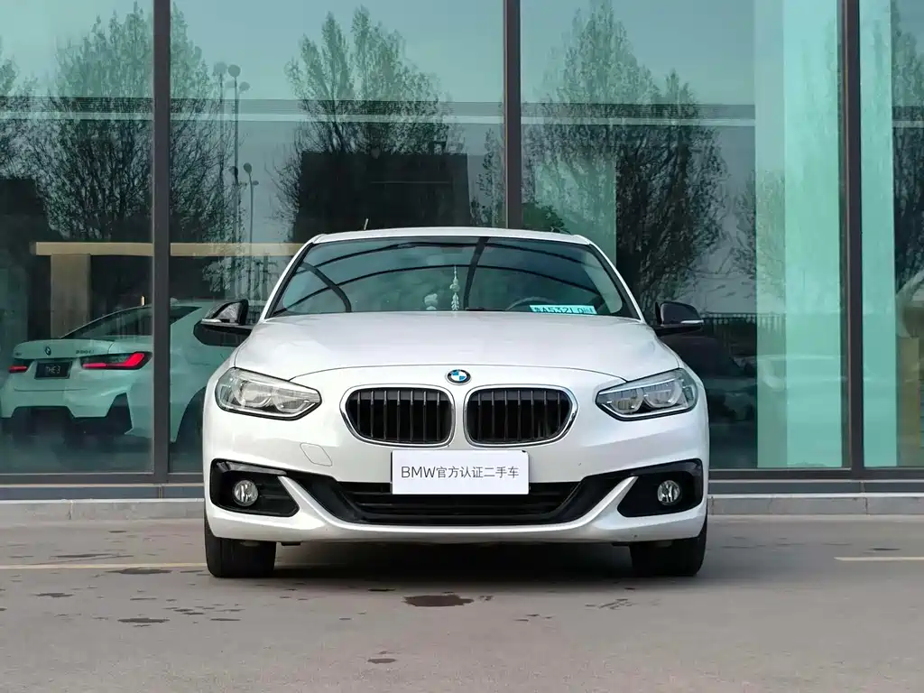 BMW 1 Series 2018 — фото 2
