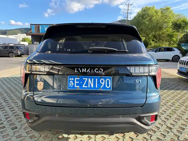Lynk & Co 01 2018