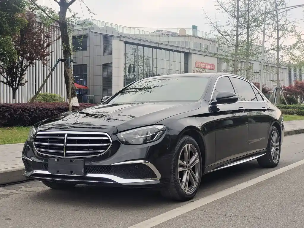 Mercedes-Benz E-Class 2021 — фото 1