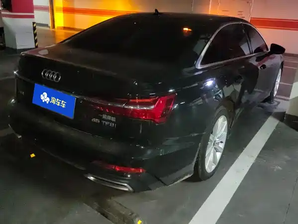 Audi A6L 2022