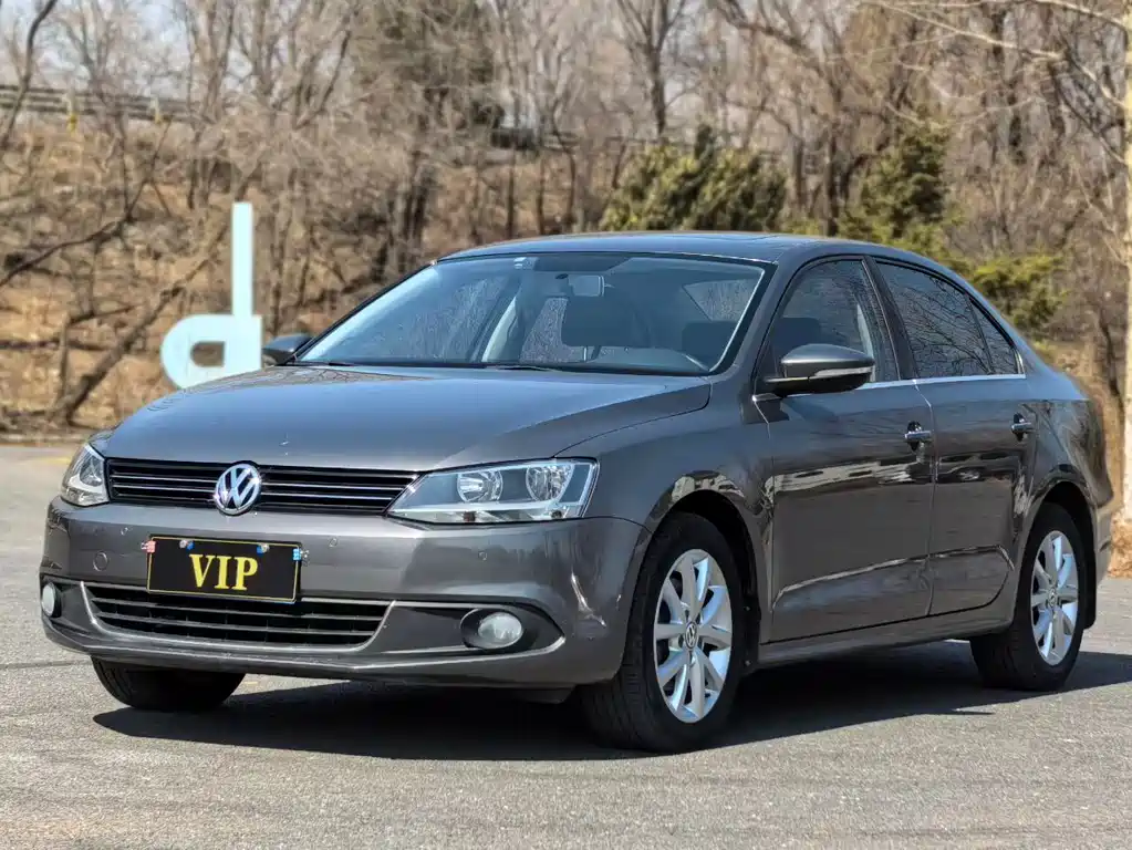 Volkswagen Sagitar 2013