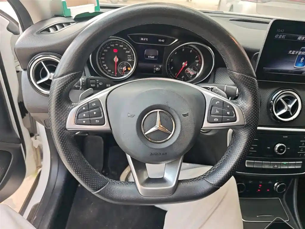 Mercedes-Benz GLA 2019 — фото 11