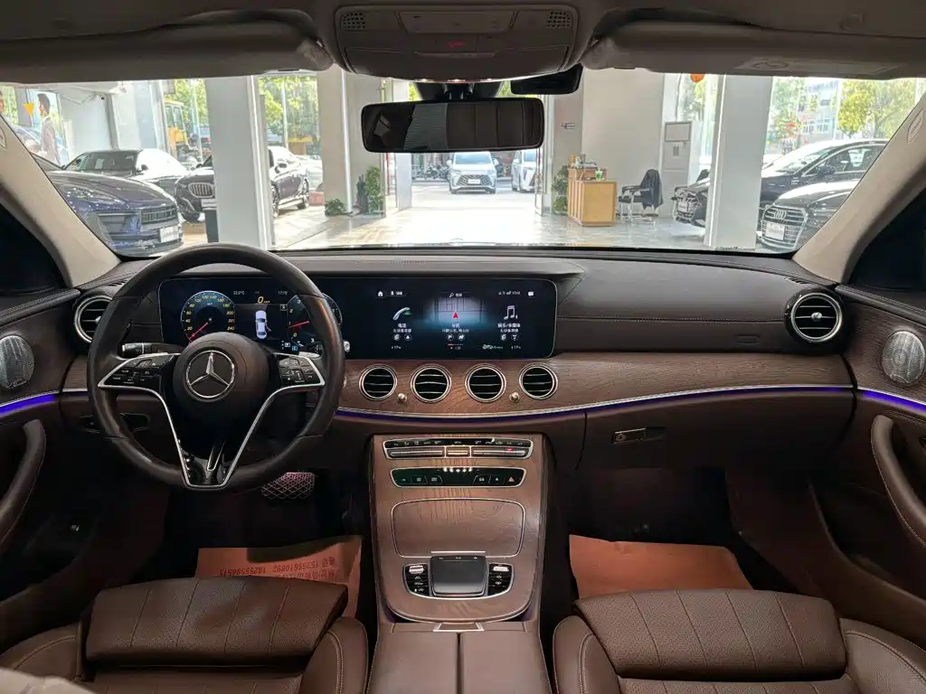 Mercedes-Benz E-Class 2022 — фото 12