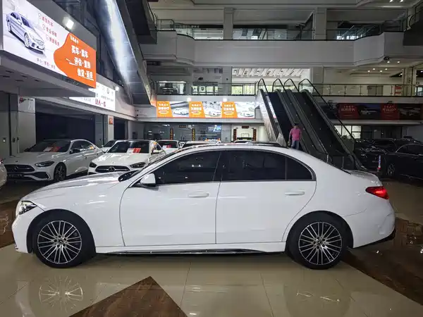 Mercedes-Benz C-Class 2022