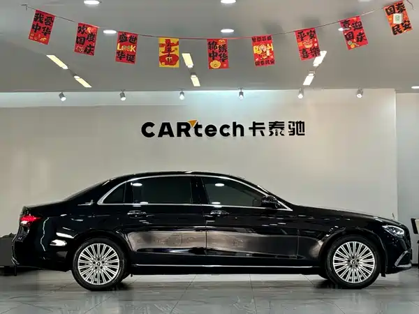 Mercedes-Benz E-Class 2022