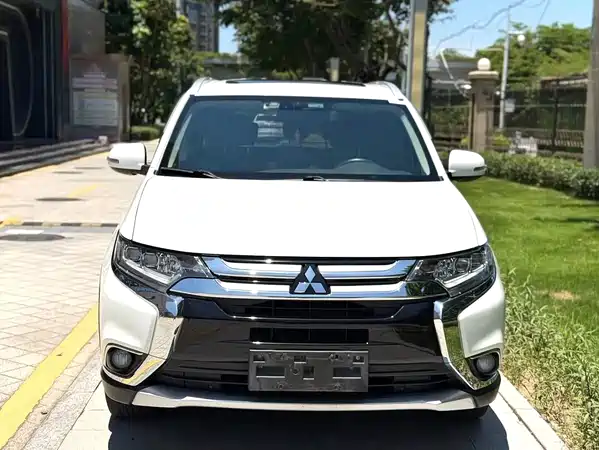 Mitsubishi Outlander 2017
