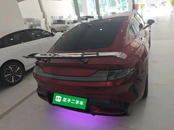 Xiaomi SU7 2025