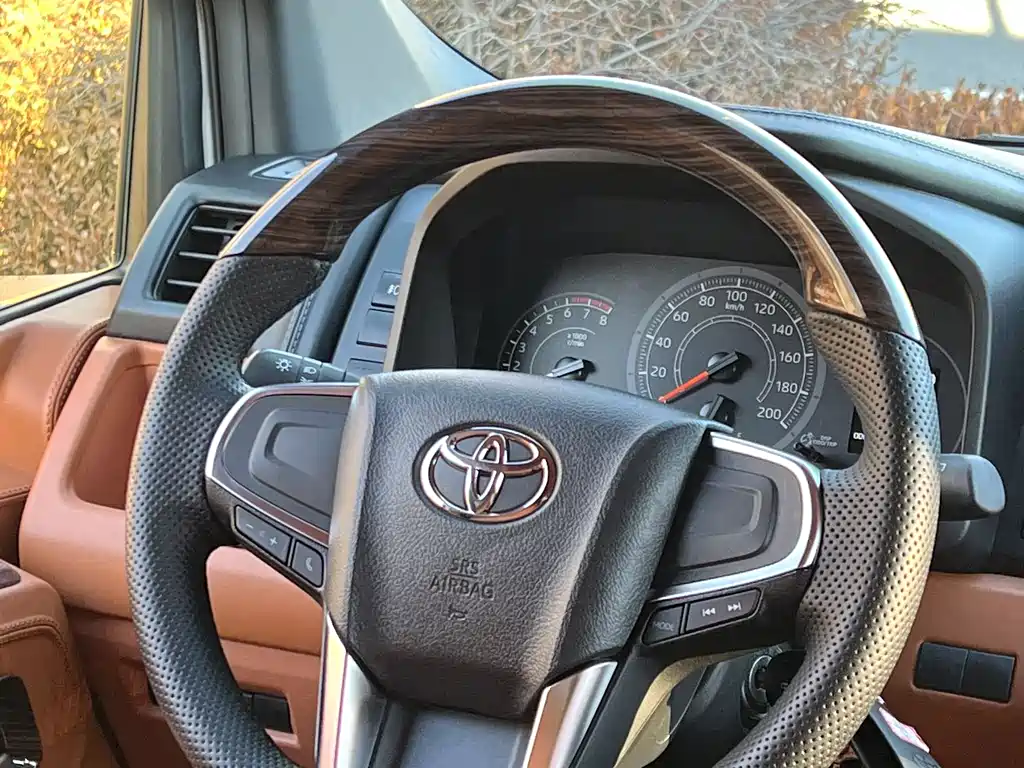 Toyota Hiace 2024 — фото 12