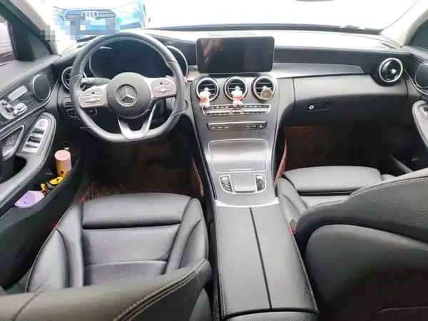 Mercedes-Benz C-Class 2020
