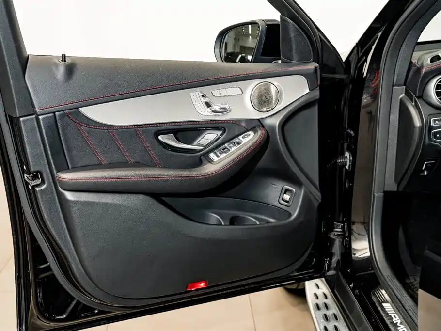 Mercedes-Benz GLC AMG 2019 — фото 18