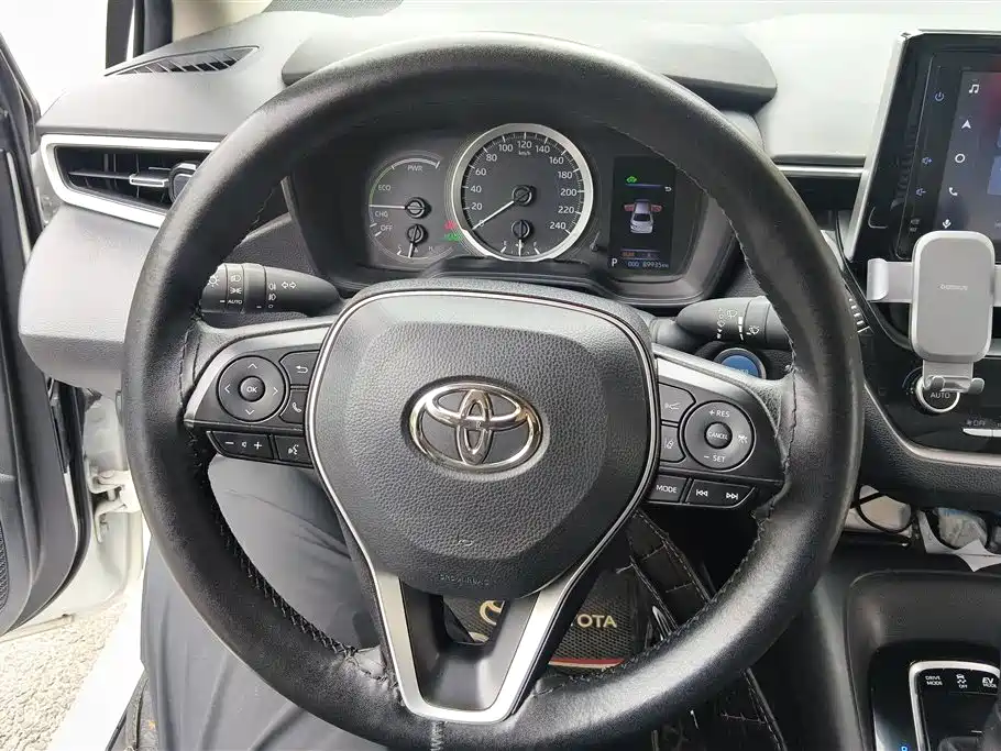 Toyota Corolla 2022 — фото 15