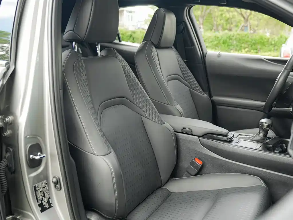 Lexus UX 2022 — фото 12