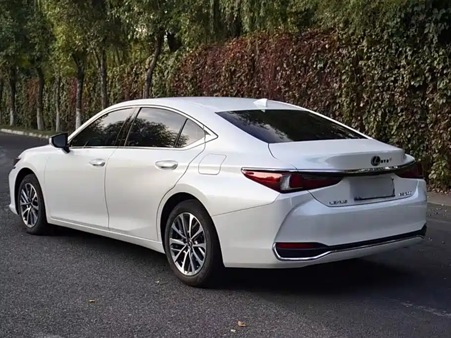 Lexus ES 2024 — фото 27