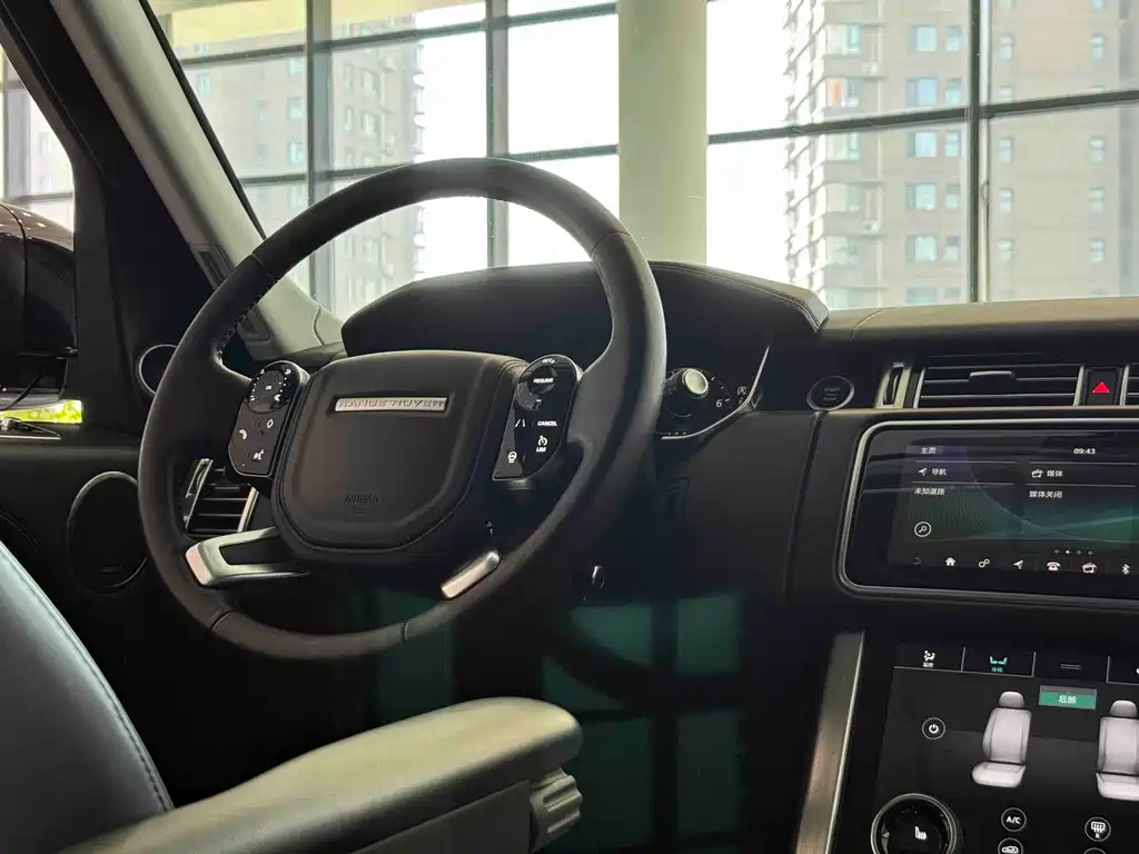 Land Rover Range Rover 2019 — фото 22