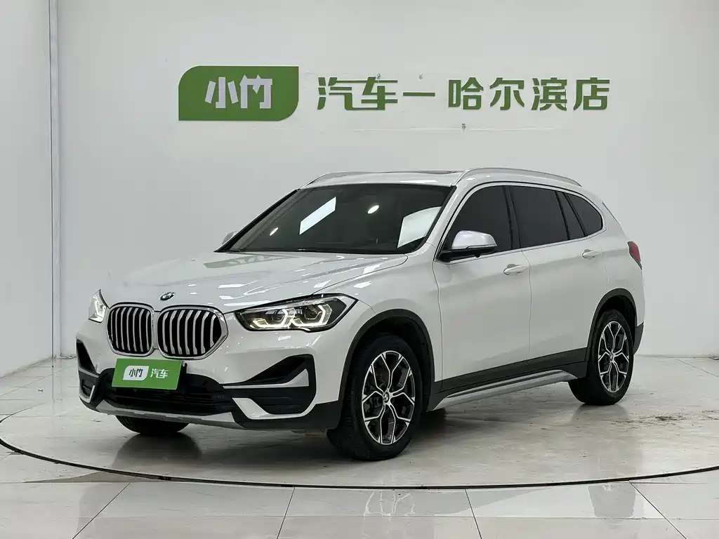 BMW X1 2022 — фото 1