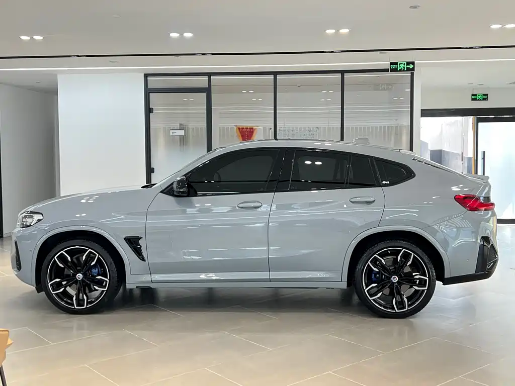 BMW X4 M40i 2022 — фото 19