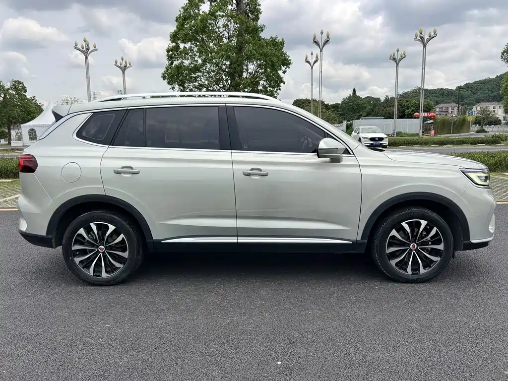 Roewe RX5 eMAX 2020 — фото 7