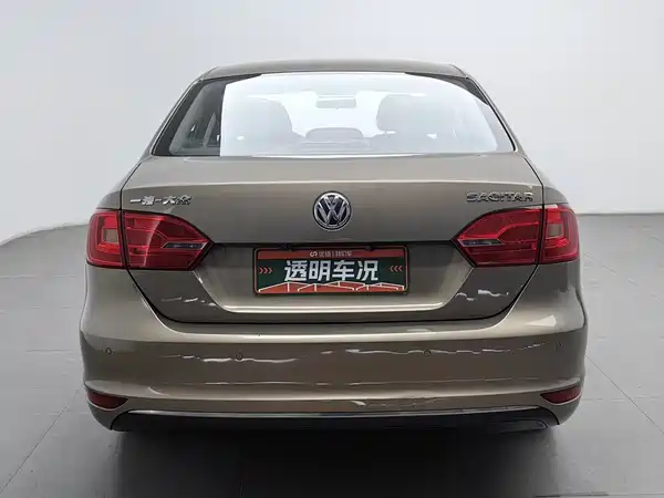 Volkswagen Sagitar 2015