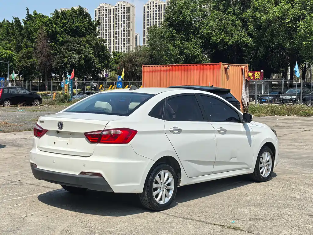 Changan V7 2017 — фото 17