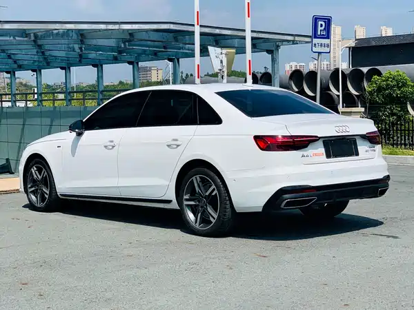 Audi A4L 2023