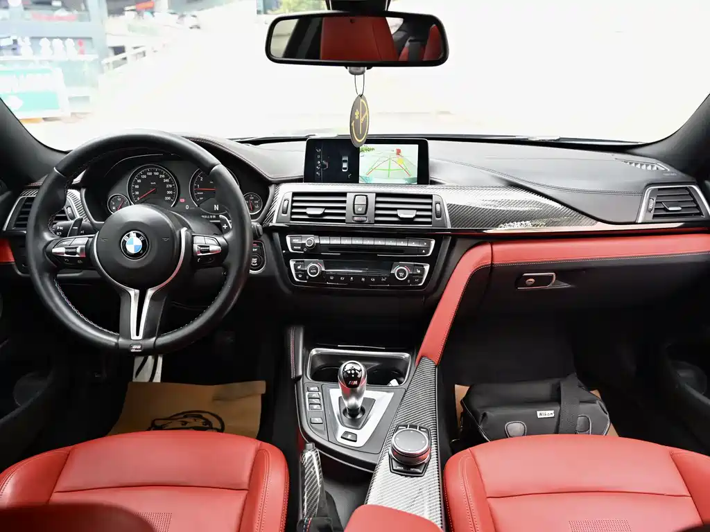 BMW M4 2017 — фото 12